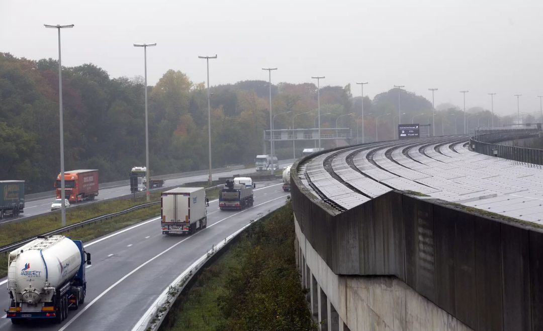 无处不光伏！全球第一条光伏自行车道，在德国诞生！中国也能搞！