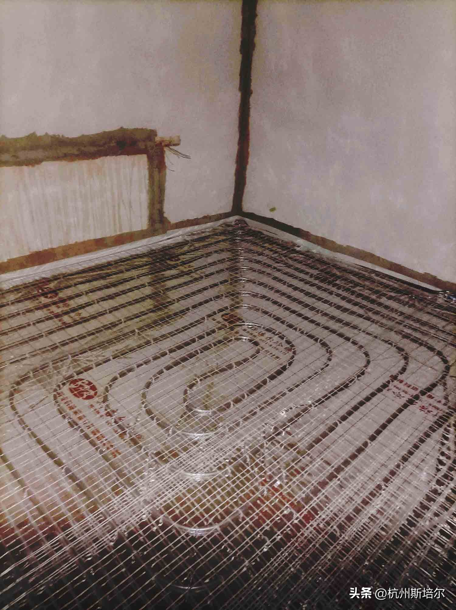 暖气片和地暖的使用费用对比,电地暖和气地暖哪个使用费用高