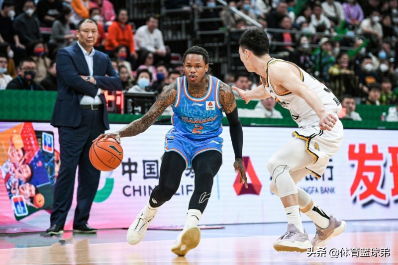 邱彪与妻子照片,邱彪加盟新疆主教练