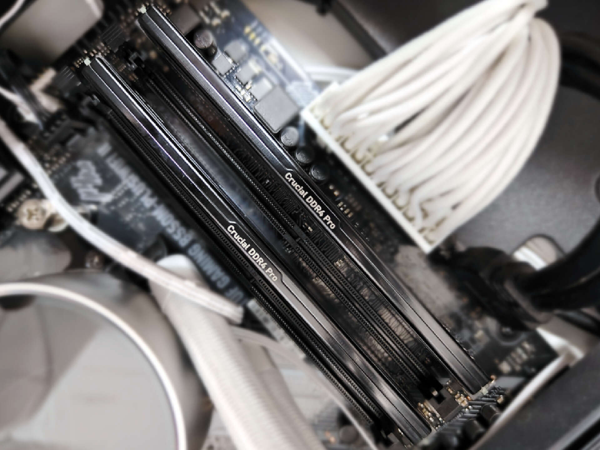 英睿达内存测评,24g内存英睿达