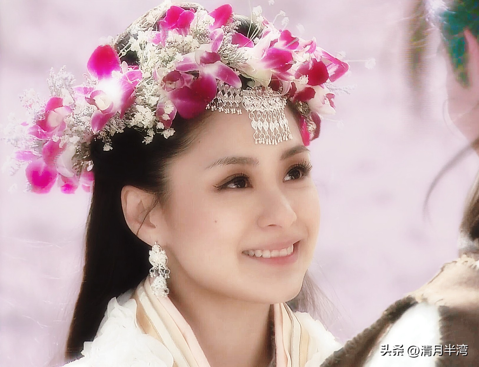 9位眉目含情“桃花眼”女星，顾盼之间皆风情，美得让人移不开眼