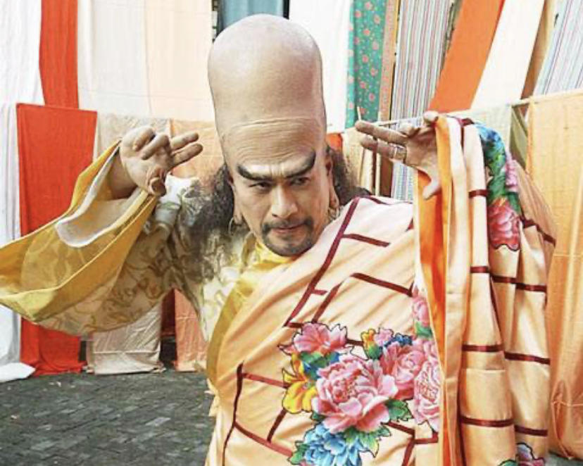 鸡毛穿一身、通天大脑门…国产神话剧的惊人造型，他们全都承包了