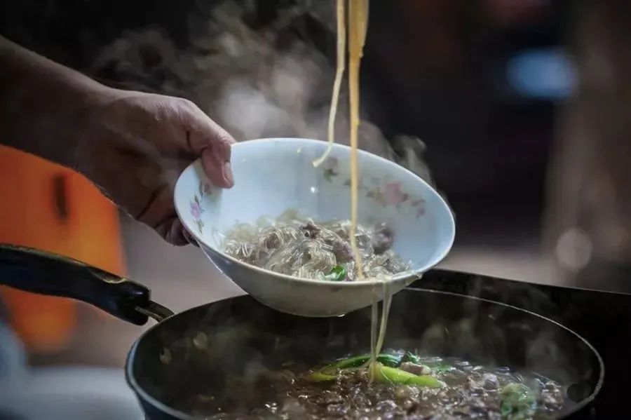 火热的周边游喂饱了本地生活,划算的周边游