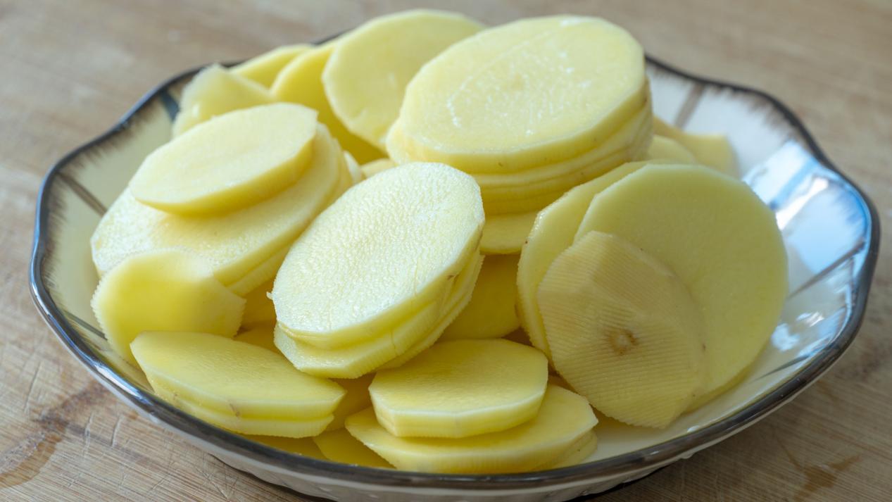 土豆最好吃的3种做法，简单好吃，营养味美，学会了做给家人吃吧