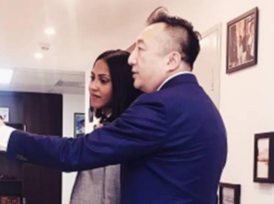 1979长城上喝可乐的小男孩是谁,1979年长城喝可乐男孩图片