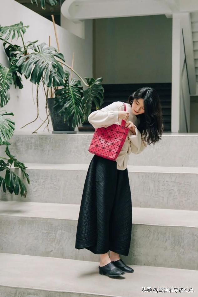 三宅一生流苏裙秋冬搭配,三宅一生蓝色半截裙