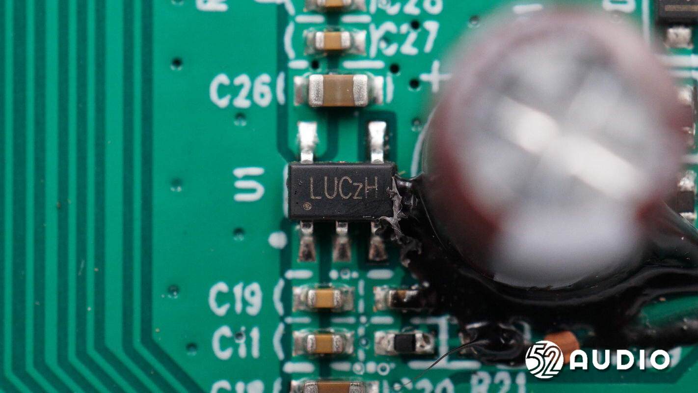 雷蛇天狼星v2专业版,razer雷蛇利维坦巨兽v2和天狼星v2