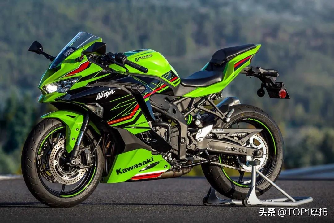 z900和cbr650r哪个保值些,十万买cbr650r还是z900