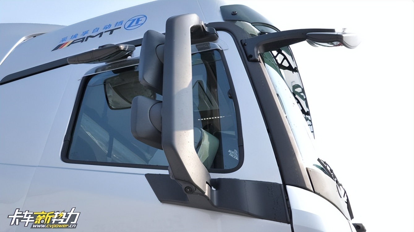 新款欧曼est车头,欧曼银河和est价格差多少