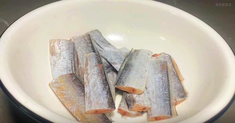 煎带鱼吃怎么样才能让带鱼不粘锅,煎带鱼不掉皮的五个妙招