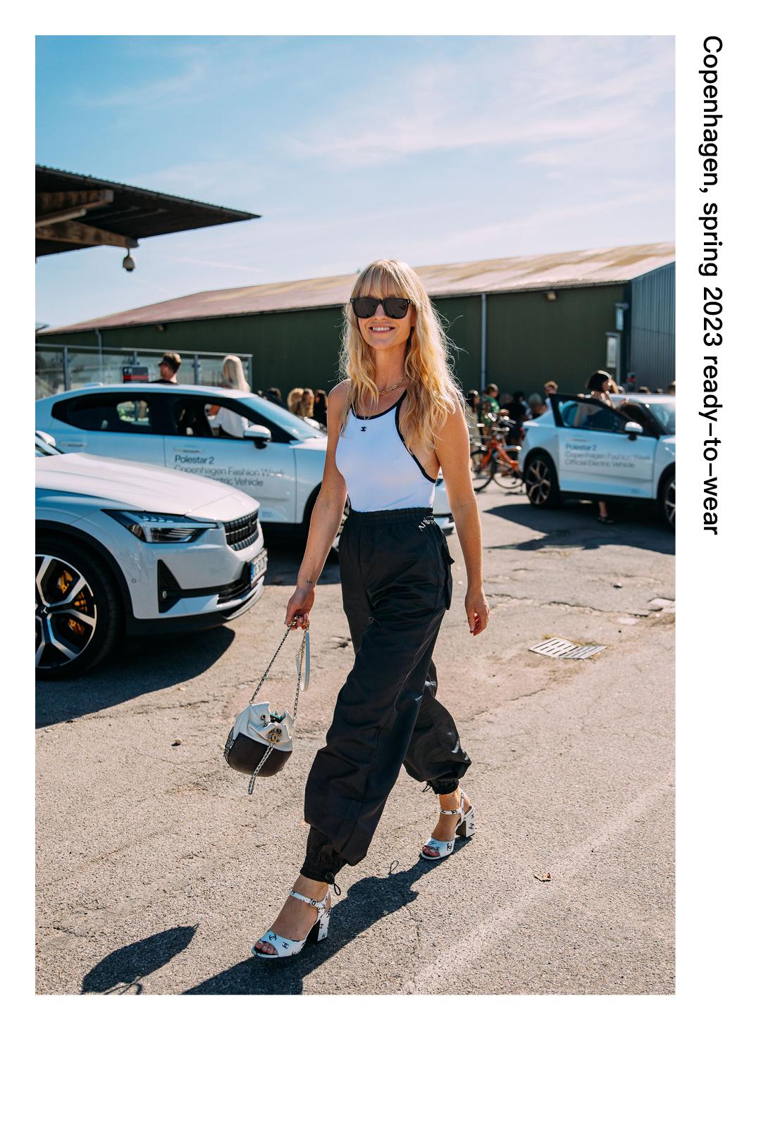 侯明昊最近在横店拍戏吗,侯明昊横店最新路途