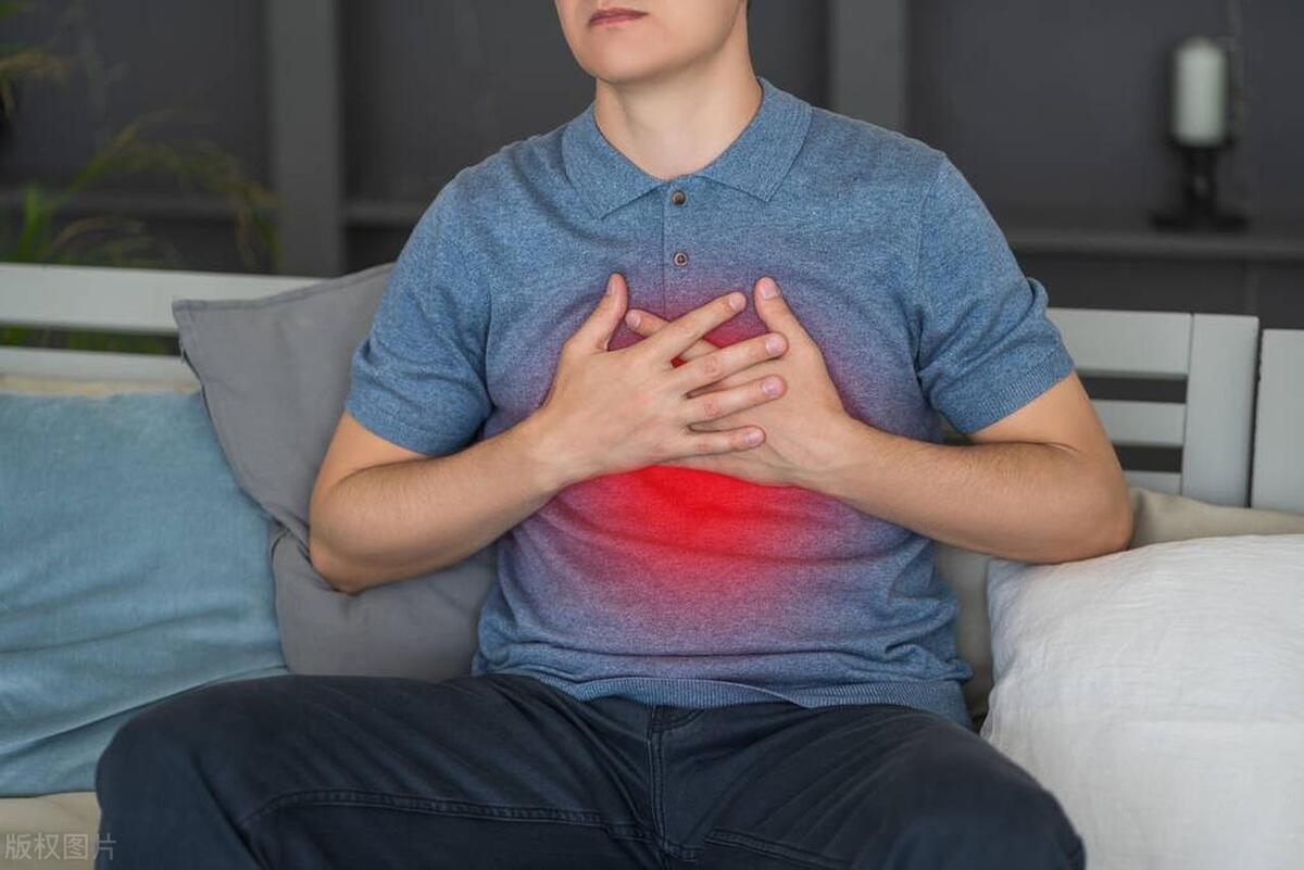 半个月了还是咳嗽，到底要不要去打抗生素？医生：看情况来决定