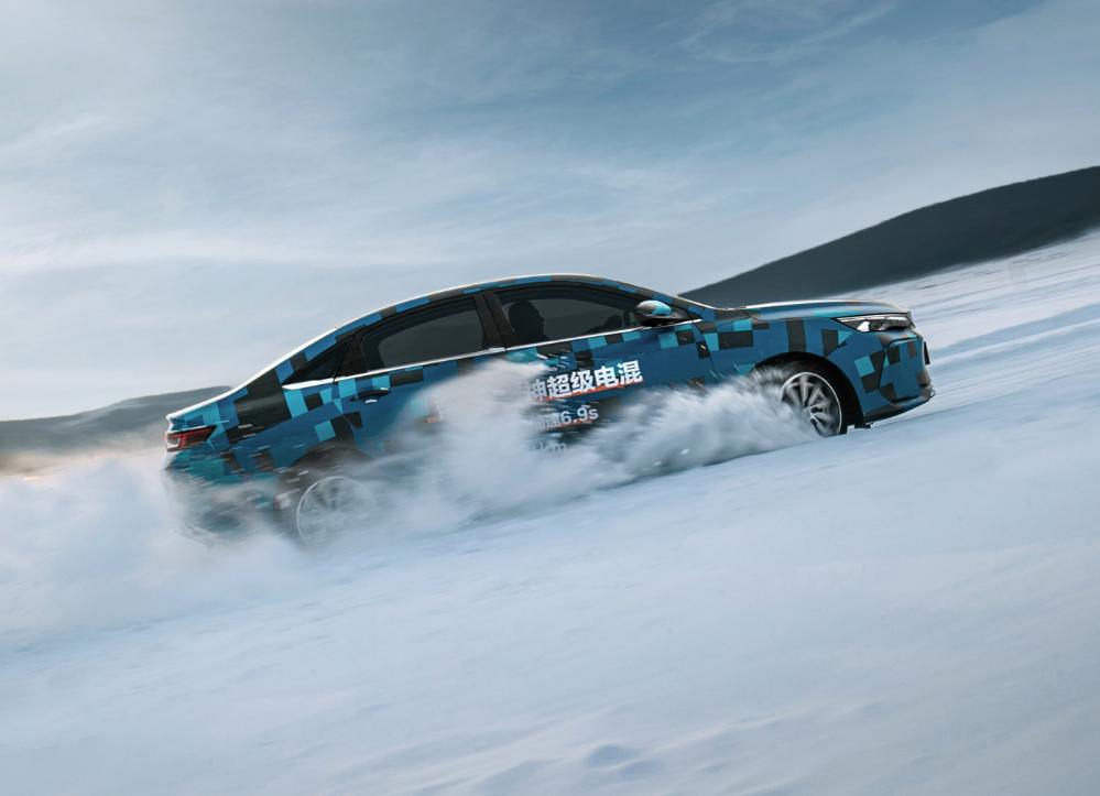 吉利帝豪6.99万这款车是最低配吗,吉利帝豪百公里油耗8.37L