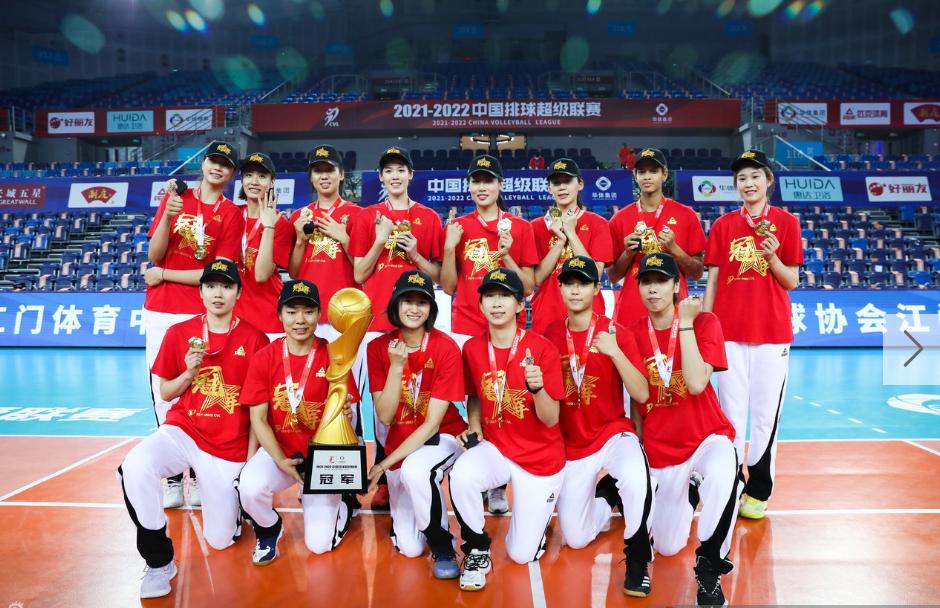 目前天津女排1比0领先,天津女排和江苏女排的实力