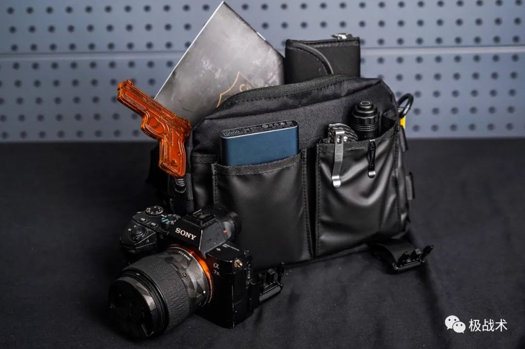 泰酷辣！机能与战术的结合，奈特科尔-SLB05机能通勤挎包丨评测