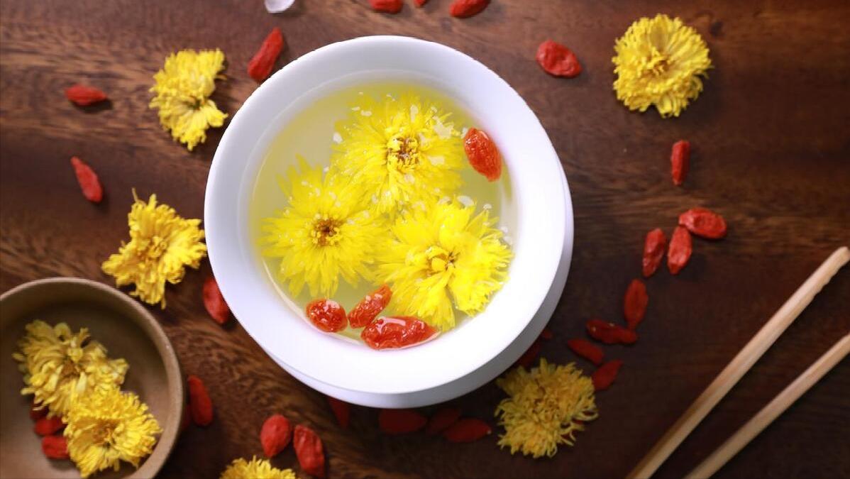 明日端午节,提醒老年人多吃“2豆”,多喝“4茶”,解疲劳更健康