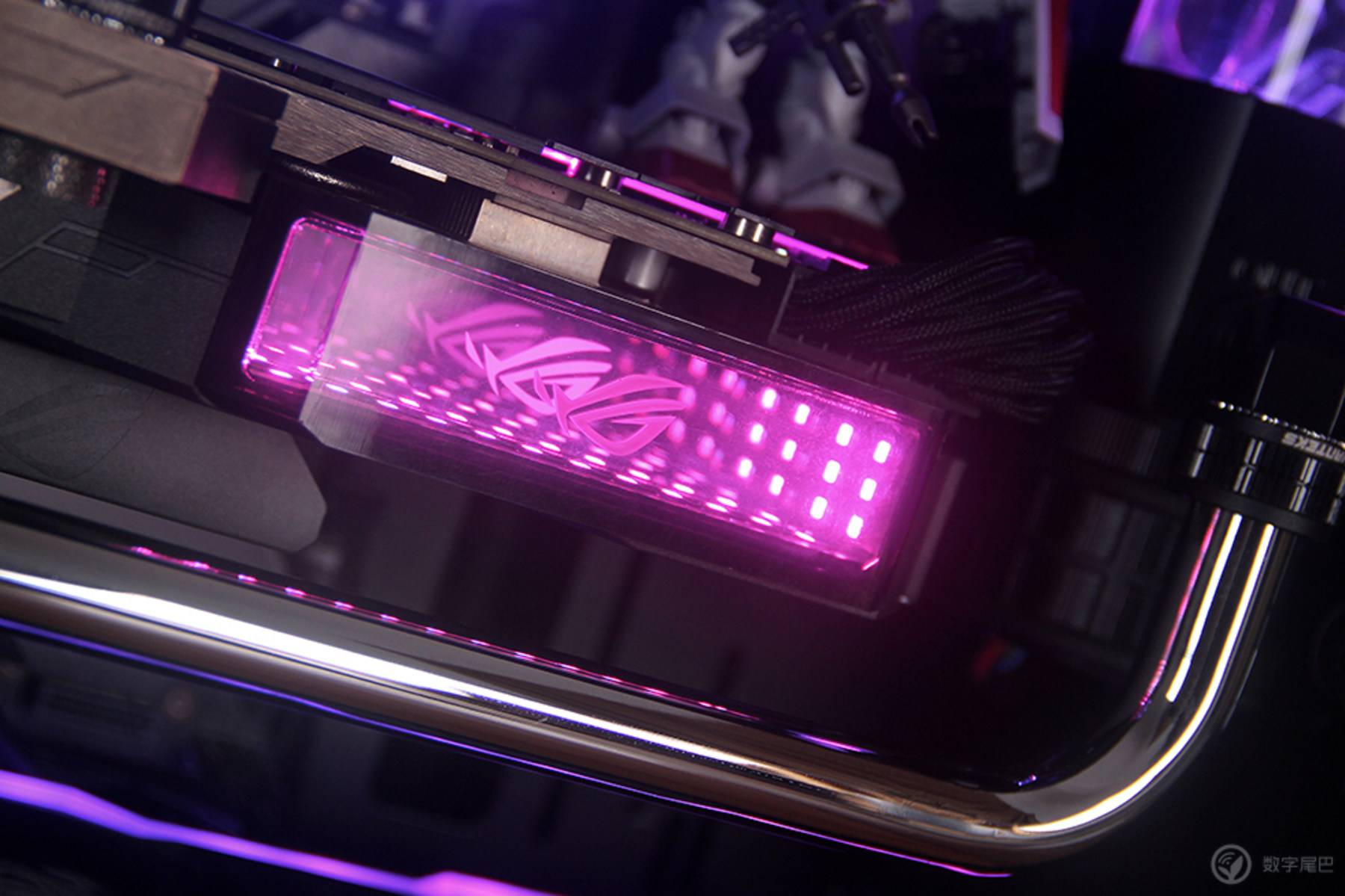 推荐几款高逼格电脑桌面,实用科技感很强的电脑桌面