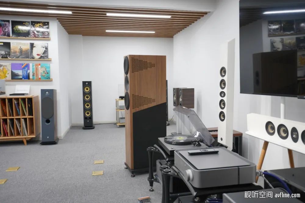 鍙戠儳澶у笀鎺㈠簵,浼楄揪褰遍煶