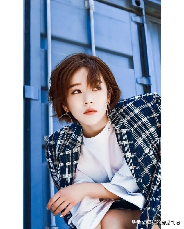 袁泉干练短发发型图片,袁泉最新短发发型图片大全