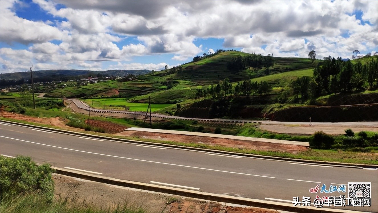 小小鸡蛋见证中非情谊江西企业在马达加斯加修建“鸡蛋路”