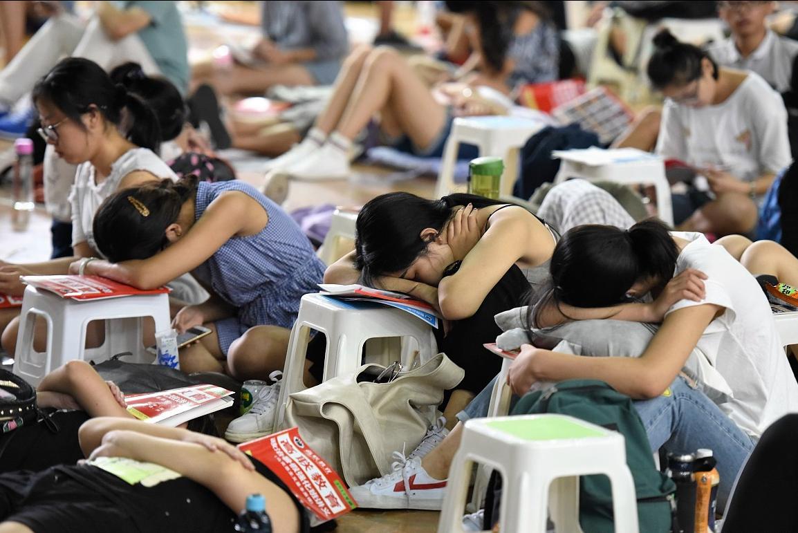 有哪些专业考研报录比低,考研哪些专业报考人数少