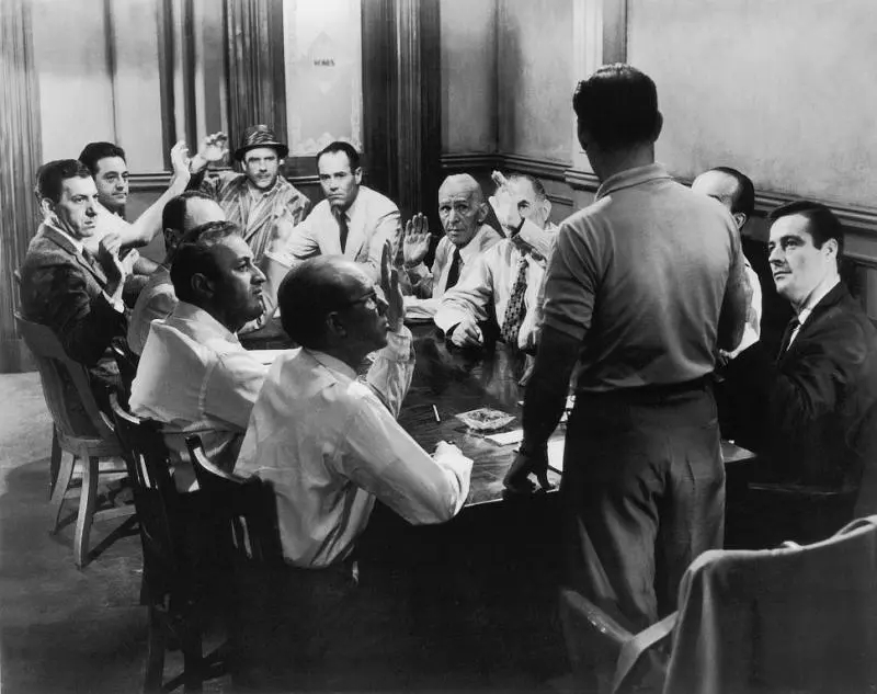 值得反复看的十部经典电影,一生必看的20部经典电影排行榜