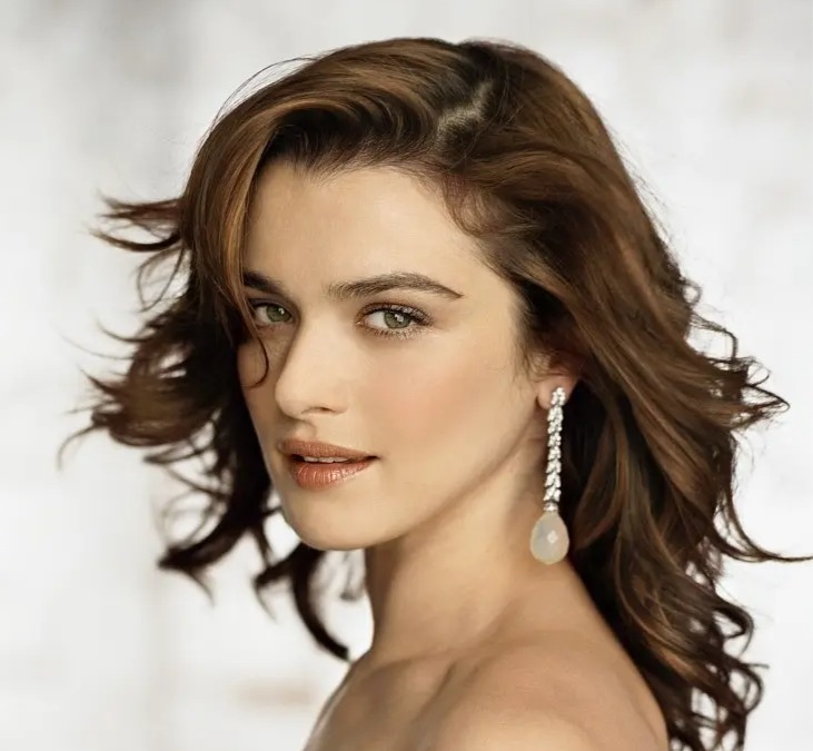 大尺度电影分享5部，只为一睹邦德嫂的盛世美颜