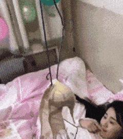 女友今年都二十三了，还是这样，是不是没救了哈哈哈好尴尬