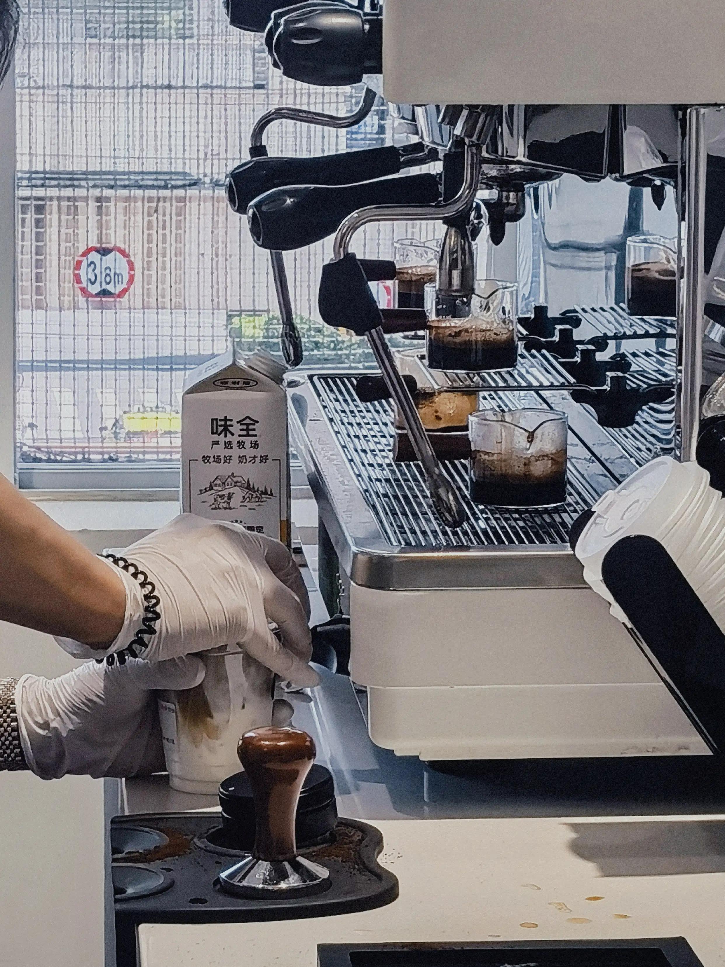 这家咖啡馆不错,新开一家超有范的咖啡店