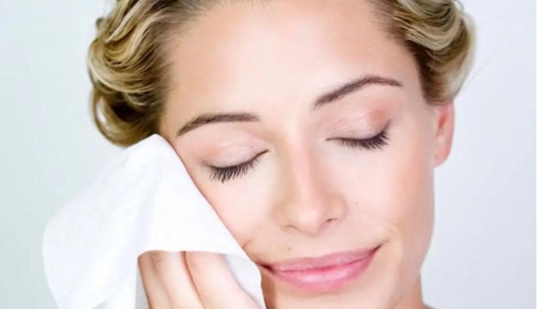 卸妆洗面奶深层清洁推荐,洗面奶既不贵又好的