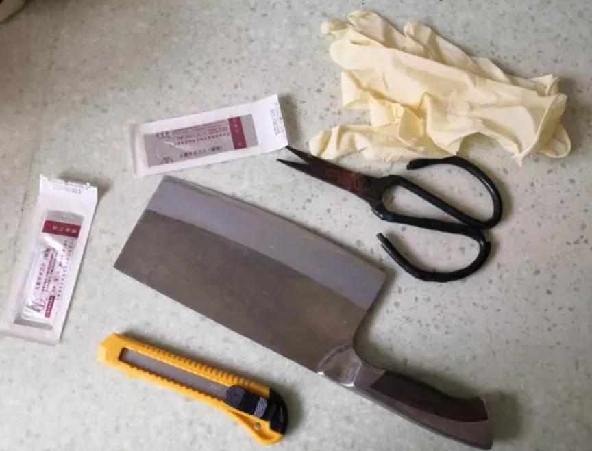 “别杀我,你想干什么都行”,云南男子强奸嫂子出狱后,当街报复