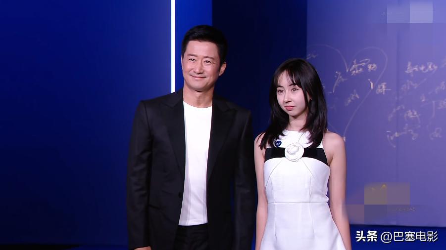 明星舞台唱歌谢霆锋张柏芝,明星与谢霆锋同框