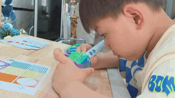 让孩子从手机游戏中解放出来吧！小寻3D打印笔测评报告