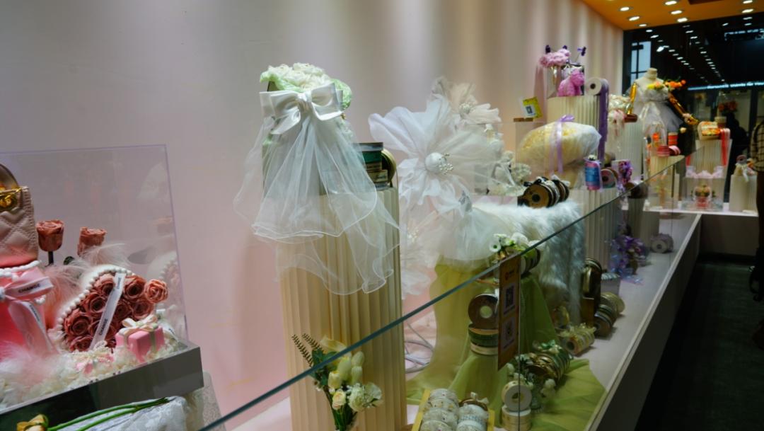 从‘弗洛伊德’色到秋天美拉德风,匹配高端花礼的丝带能有多美?