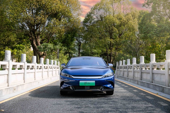 汉EV，用「中式豪华」走出了一条属于自己的路