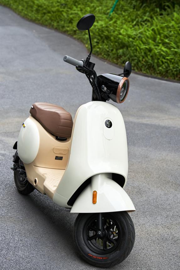 新国标电动横评，九号电动Q90对比小牛B2动力版，哪款更值得买？