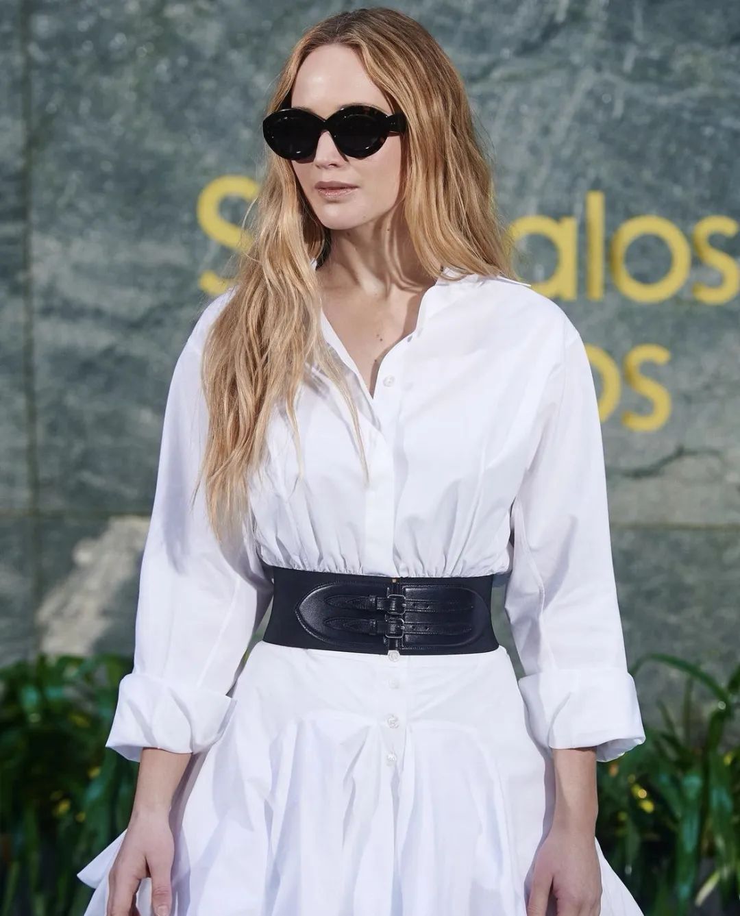 穿人字拖穿出女神范儿,穿人字拖的小姐姐