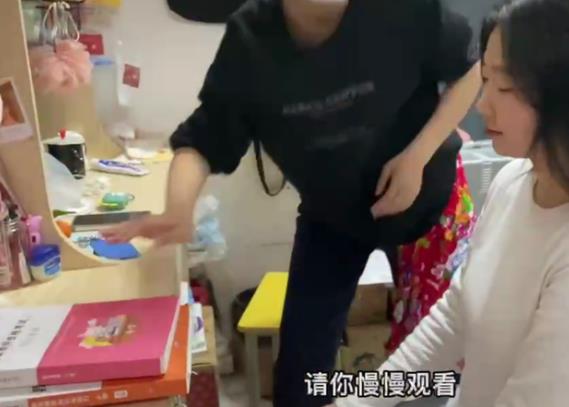 当代大学生封校日常谈恋爱,外网评论当代大学生封校日常