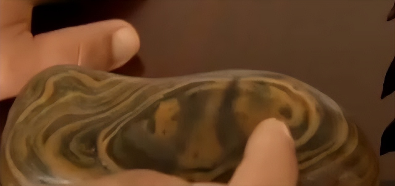 河沟捡熊猫奇石,捡到国宝熊猫奇石