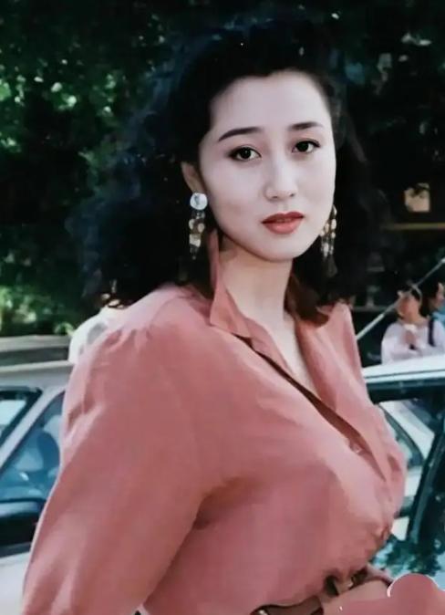 叶倩文与林子祥分别出生何年,叶倩文靠林子祥才出名吗