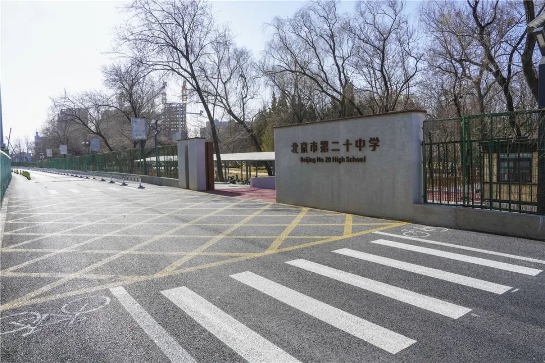 这条“上学路”，暖心！安心！