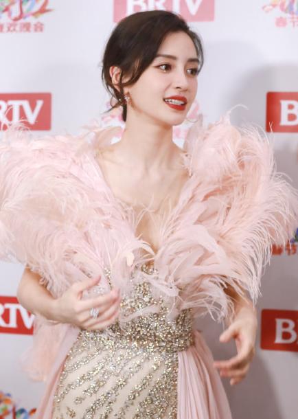 沈腾马丽搞笑片段关晓彤,沈腾关晓彤贾玲马丽