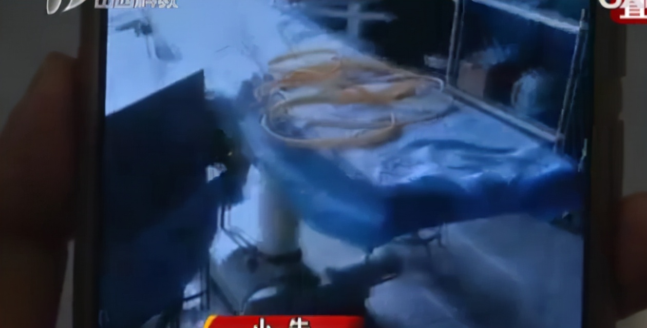 女生为网友减肥70斤瘦到吓人,女性肥胖减肥励志视频