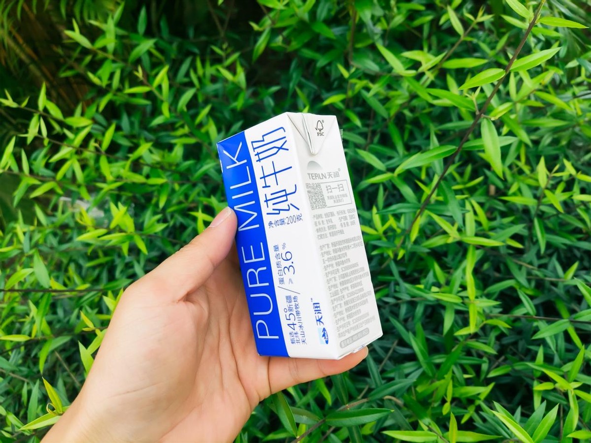 天润浓缩纯牛奶适合多大小孩子喝,口感纯正奶香浓郁