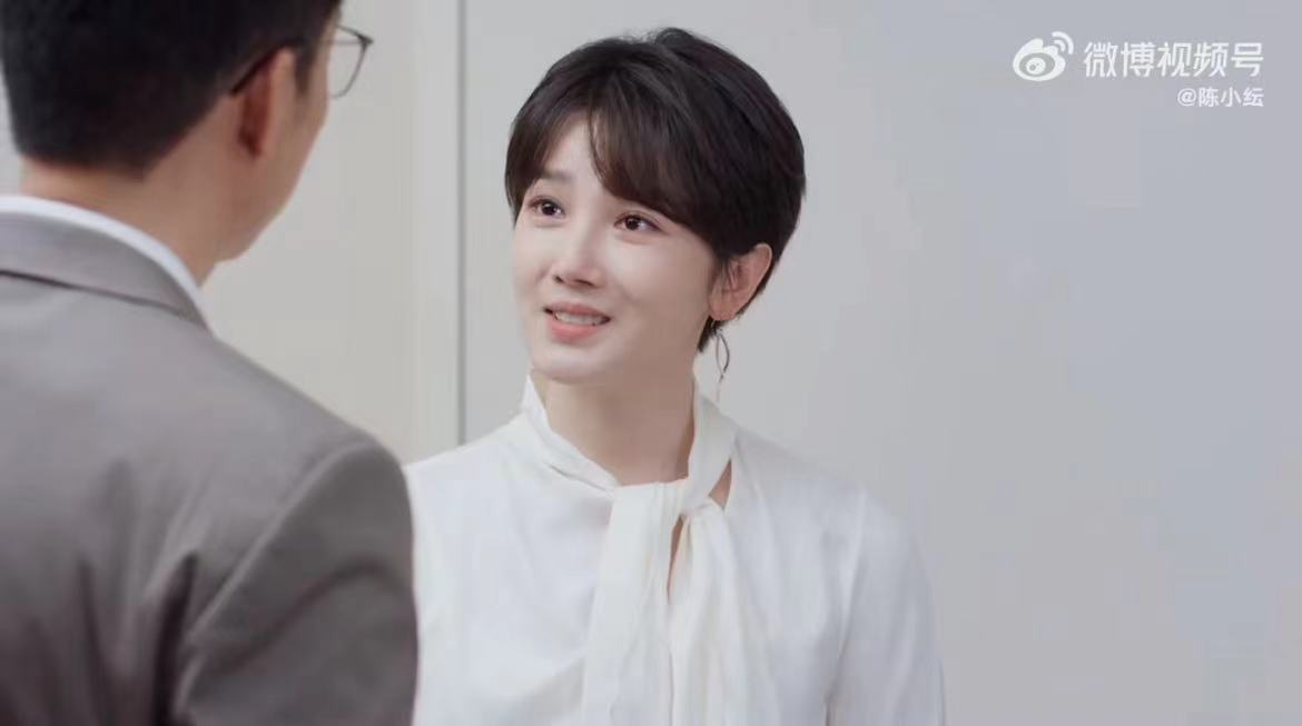 尽显自信之美，全球华语IP盛典红毯女星如何打破“瘦即美”传统