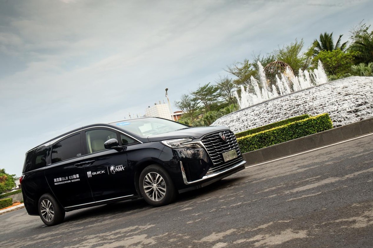 探秘mpv的头把交椅别克gl8,别克gl8商务mpv试评