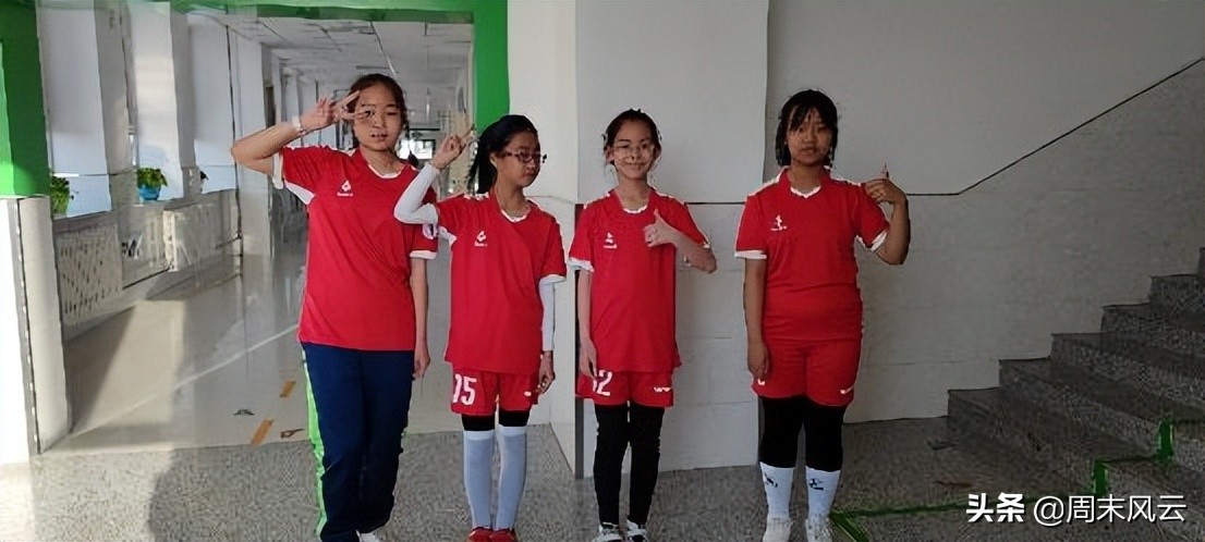 绿茵上的足球少年,绿茵场足球少年