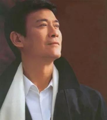 他红了30年和妻子分居却零绯闻,她红了之后