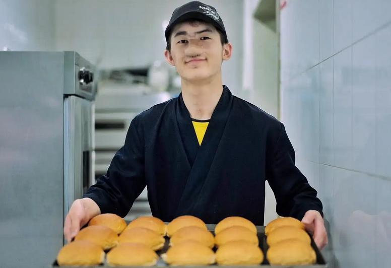 13岁男孩遭两名同学欺凌致死,山东一男孩遭多人霸凌