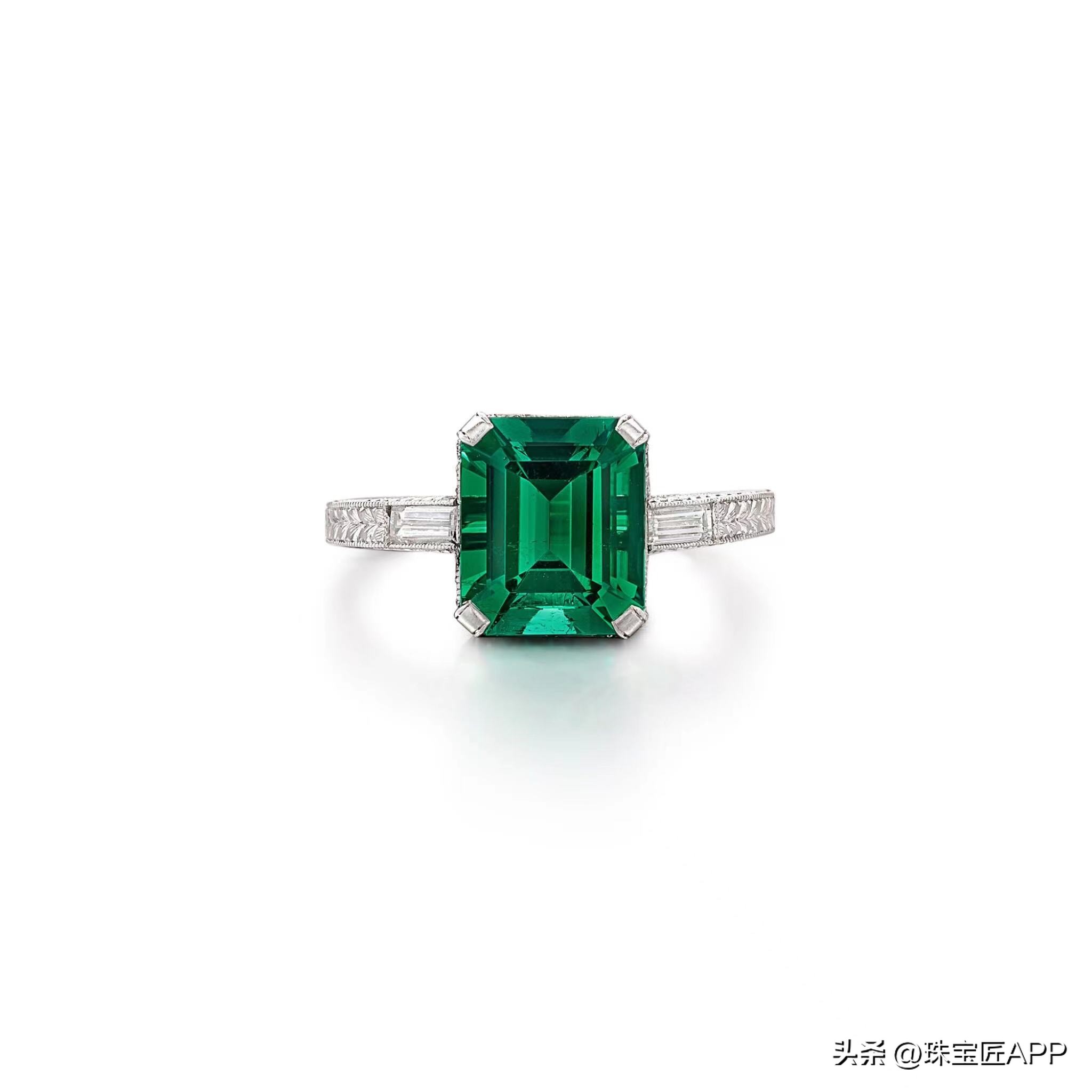 彩钻占C位，帕拉伊巴身价大涨！直击2023苏富比春拍【瑰丽珠宝2】